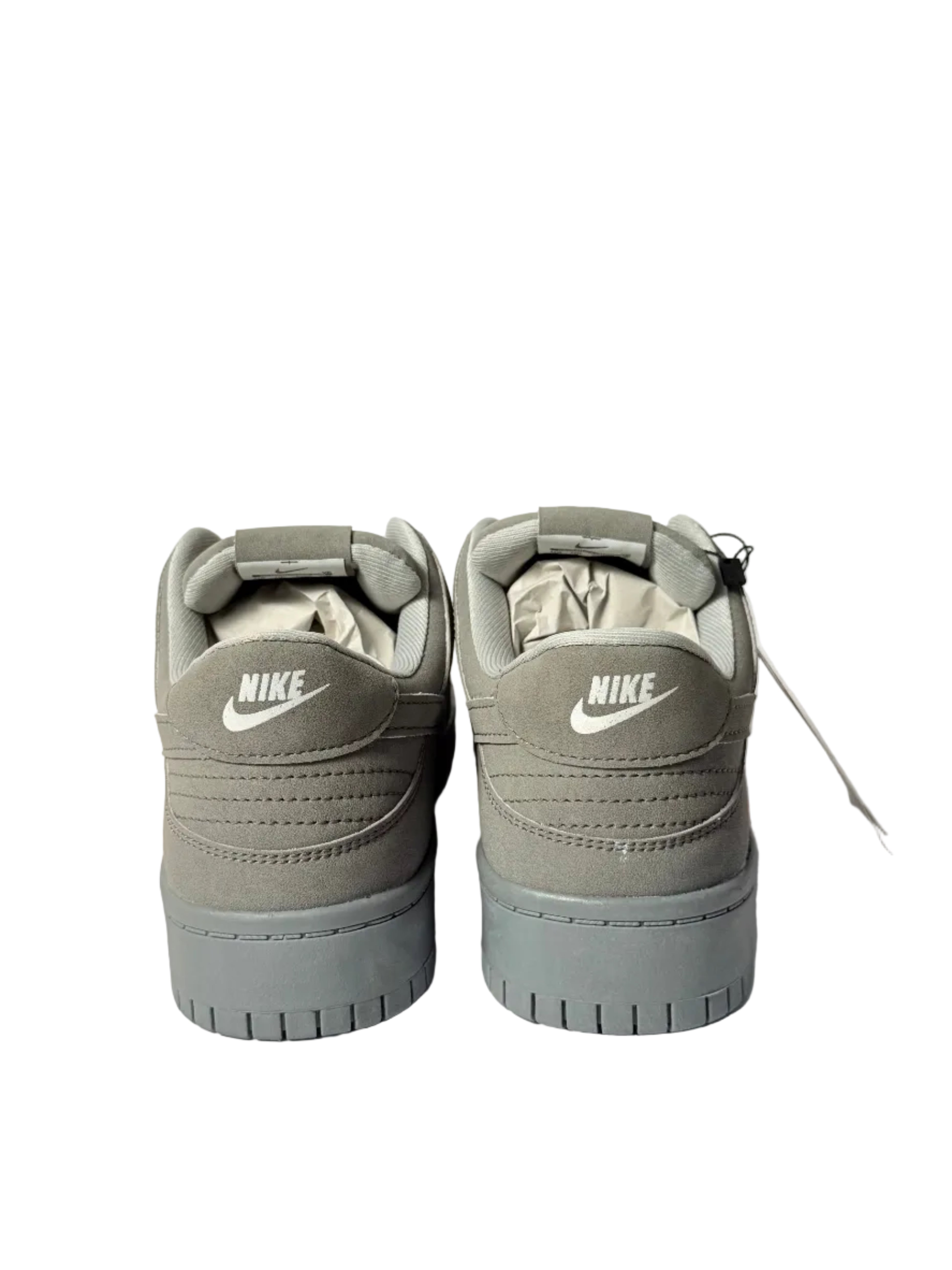 Nike SB Dunk Low x Supreme "Wolf Grey"